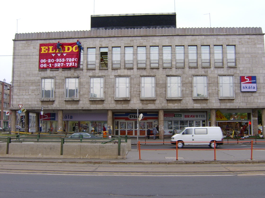 Reklám- és cégtáblák felszerelése
